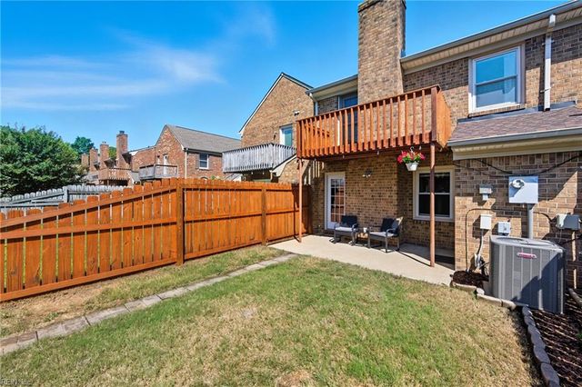 53 Dawn LN, Hampton, VA 23666
