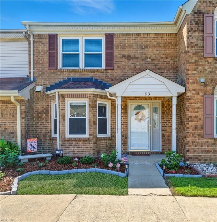 53 Dawn LN, Hampton, VA 23666