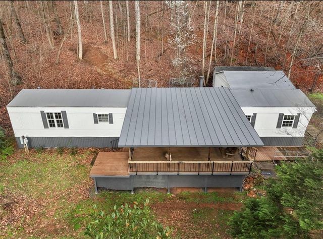 206 Oakridge Drive, Cleveland, GA 30528