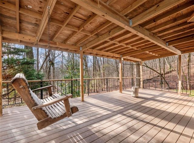 206 Oakridge Drive, Cleveland, GA 30528