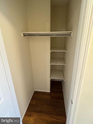 204 LIVINGSTON CT, North Wales, PA 19454