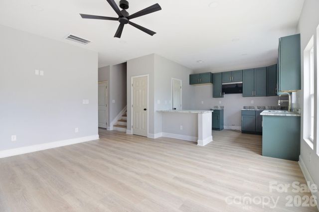 1124 8th Street, Statesville, NC 28677