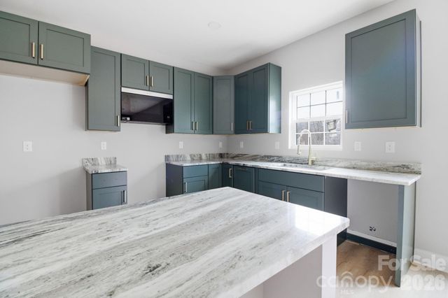 1124 8th Street, Statesville, NC 28677