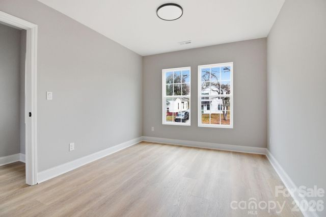 1124 8th Street, Statesville, NC 28677