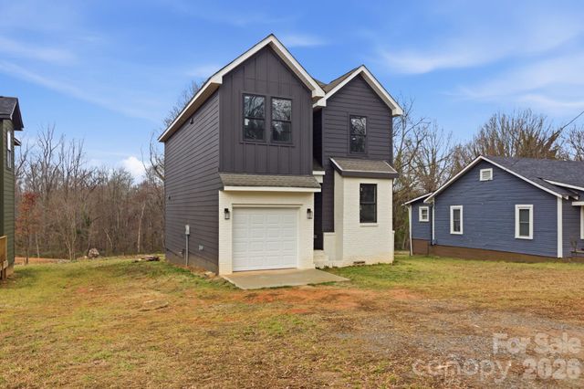 1124 8th Street, Statesville, NC 28677