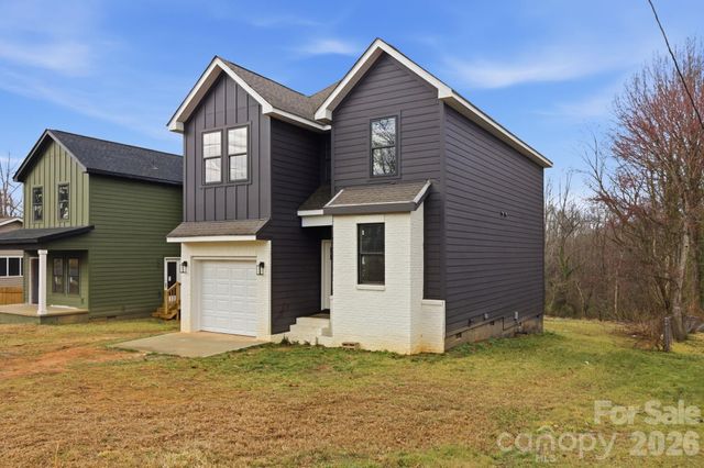 1124 8th Street, Statesville, NC 28677