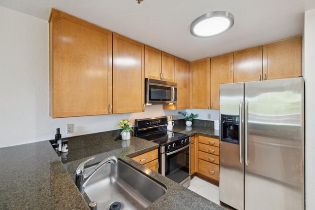 300 Murchison Drive 312, Millbrae, CA 94030