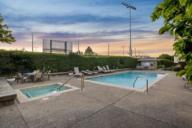 300 Murchison Drive 312, Millbrae, CA 94030