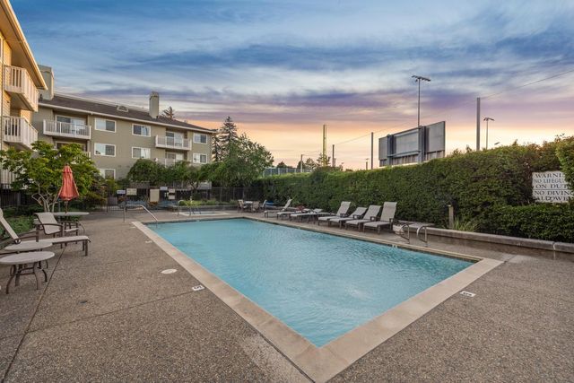 300 Murchison Drive 312, Millbrae, CA 94030