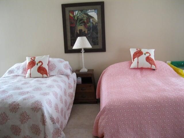 1057 Hillsboro Mile 921, Hillsboro Beach, FL 33062