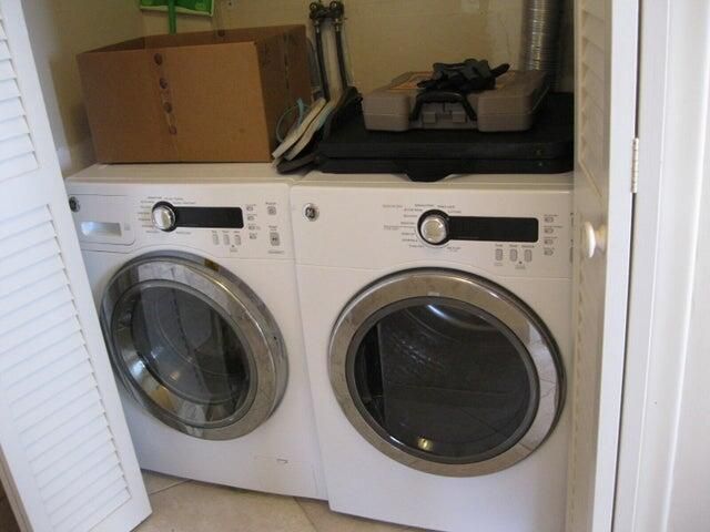 1057 Hillsboro Mile 921, Hillsboro Beach, FL 33062