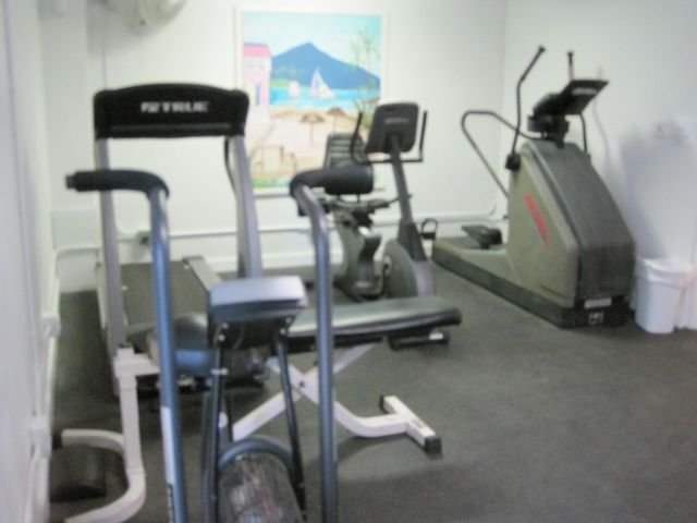 1057 Hillsboro Mile 921, Hillsboro Beach, FL 33062