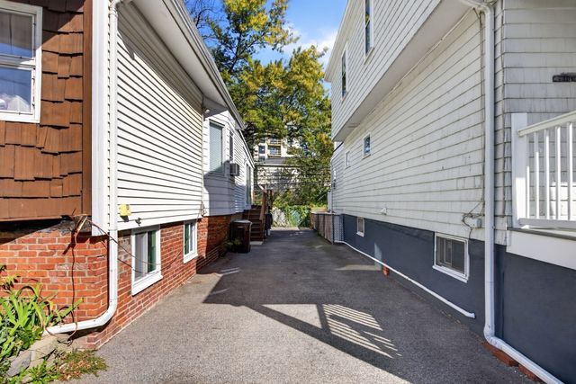 40 Avalon St, Revere, MA 02151