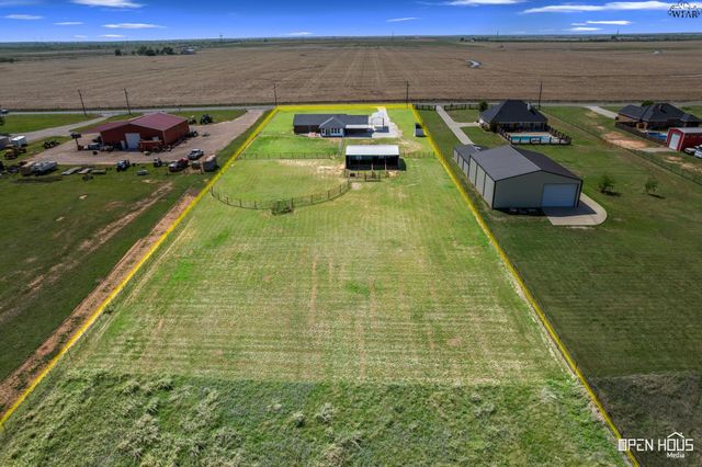 568 VAUGHN ROAD, Burkburnett, TX 76354