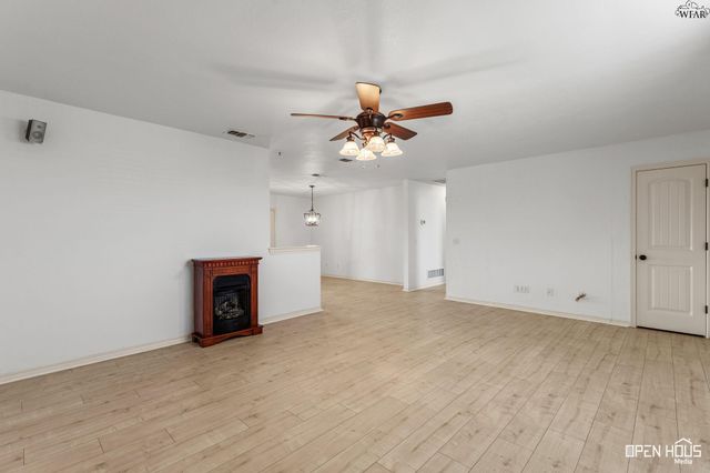 568 VAUGHN ROAD, Burkburnett, TX 76354