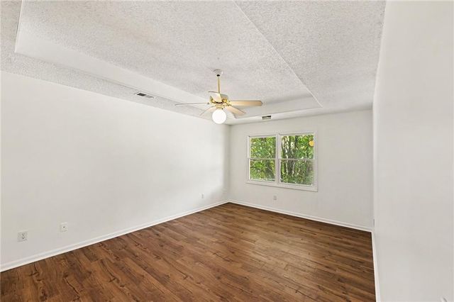 4823 NW 57th Court, Kansas City, MO 64151