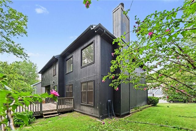 4823 NW 57th Court, Kansas City, MO 64151