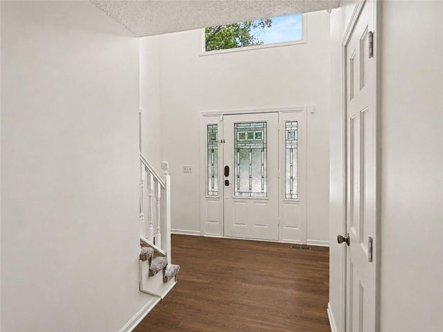 4823 NW 57th Court, Kansas City, MO 64151