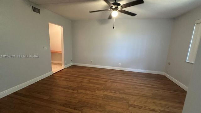 16551 Blatt Blvd 204, Weston, FL 33326
