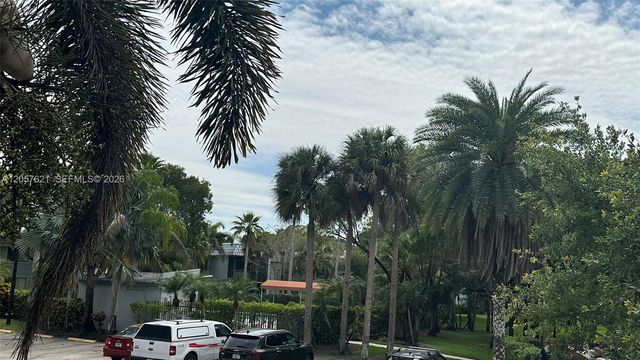 16551 Blatt Blvd 204, Weston, FL 33326