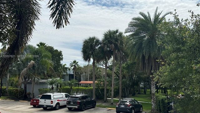 16551 Blatt Blvd 204, Weston, FL 33326