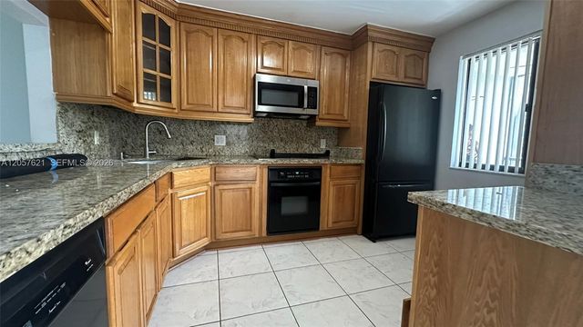 16551 Blatt Blvd 204, Weston, FL 33326