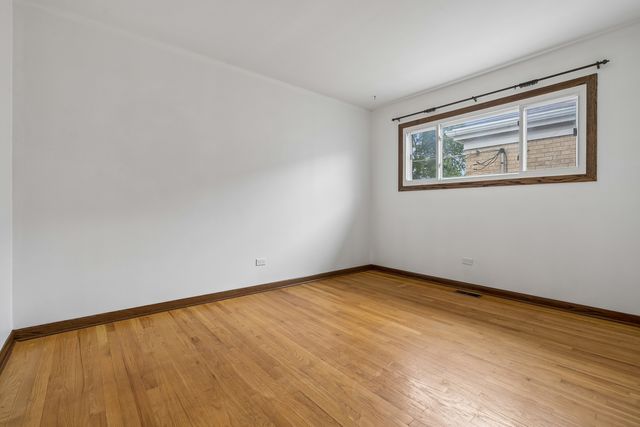 5905 N Oketo Avenue, Chicago, IL 60631