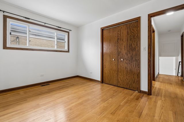 5905 N Oketo Avenue, Chicago, IL 60631