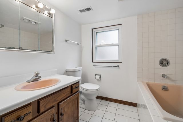 5905 N Oketo Avenue, Chicago, IL 60631