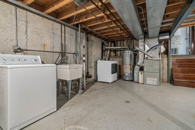 5905 N Oketo Avenue, Chicago, IL 60631