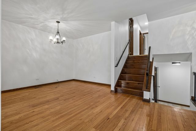 5905 N Oketo Avenue, Chicago, IL 60631
