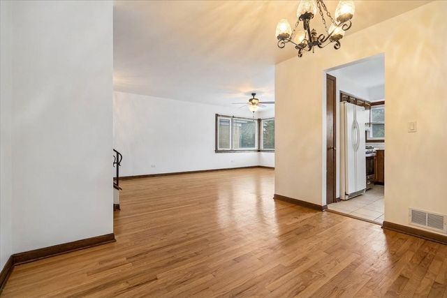 5905 N Oketo Avenue, Chicago, IL 60631