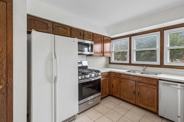 5905 N Oketo Avenue, Chicago, IL 60631