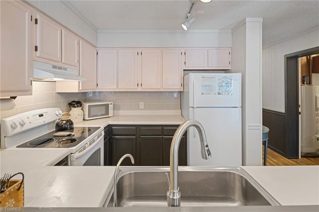 301 Pinnacle Inn Road 2101, Beech Mountain, NC 28604