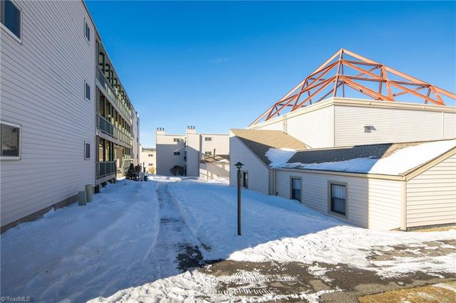 301 Pinnacle Inn Road 2101, Beech Mountain, NC 28604