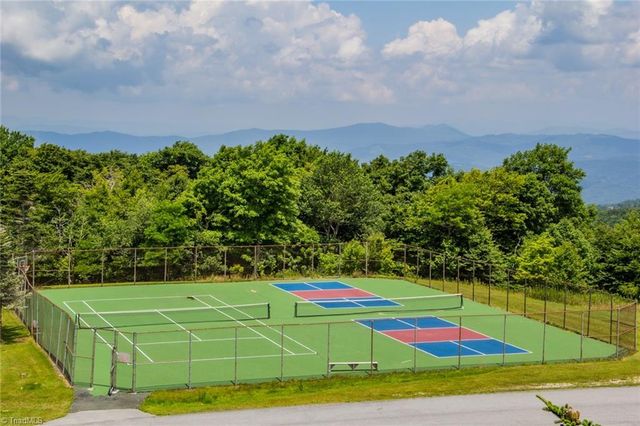 301 Pinnacle Inn Road 2101, Beech Mountain, NC 28604