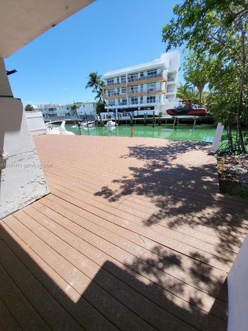 7707 Hawthorne Ave, Miami Beach, FL 33141