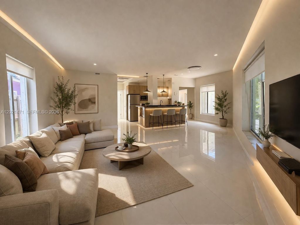 7707 Hawthorne Ave, Miami Beach, FL 33141