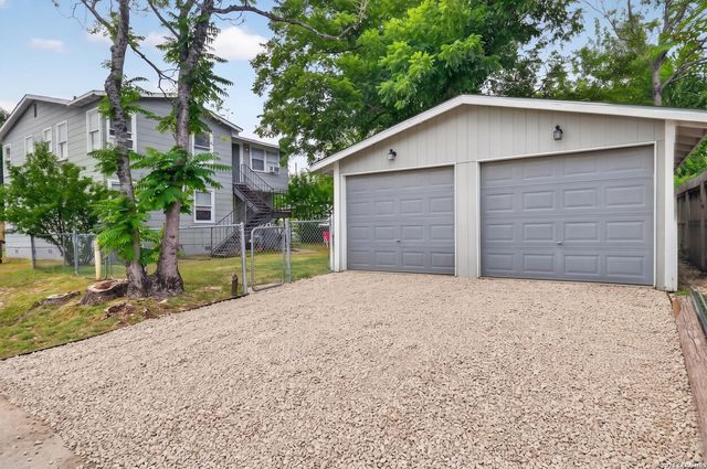 2001 Fresno, San Antonio, TX 78201