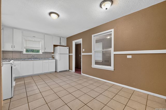 2001 Fresno, San Antonio, TX 78201