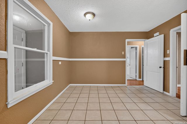 2001 Fresno, San Antonio, TX 78201