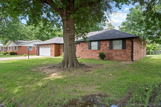 318 Sunset Drive, Vinita, OK 74301