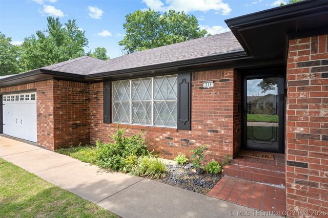 318 Sunset Drive, Vinita, OK 74301