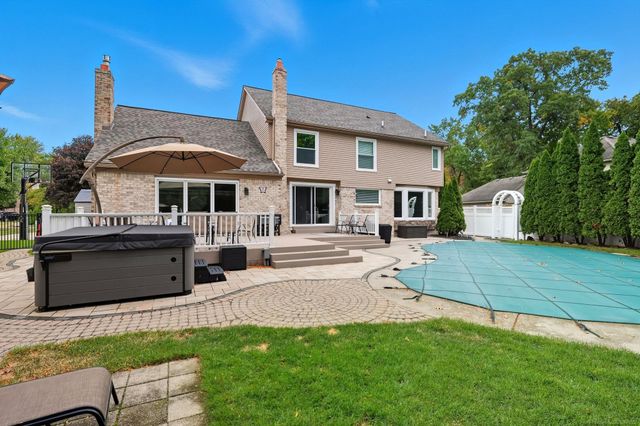 13848 Woodsett Court, Shelby Twp, MI 48315