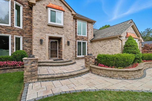 13848 Woodsett Court, Shelby Twp, MI 48315