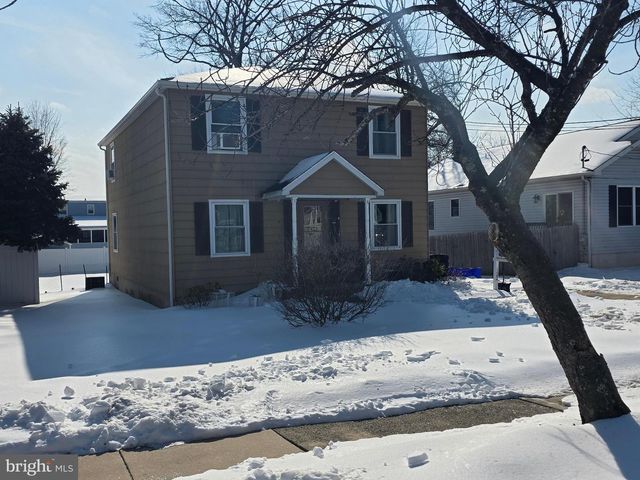 122 W LINCOLN AVE, Magnolia, NJ 08049