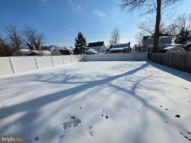 122 W LINCOLN AVE, Magnolia, NJ 08049