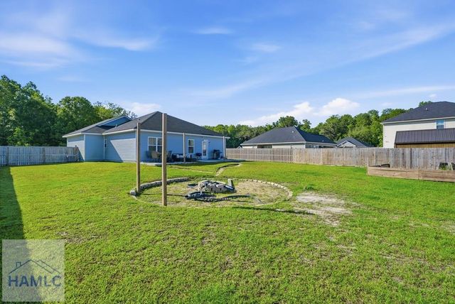 138 Cherokee Oaks Xing, Hinesville, GA 31313