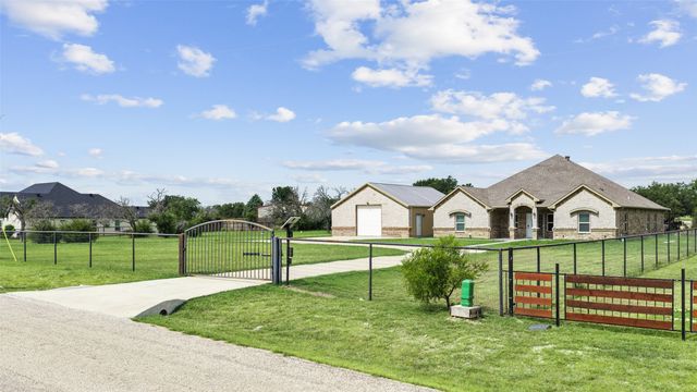 6797 Bridle Bit Trail, Fort Worth, TX 76135