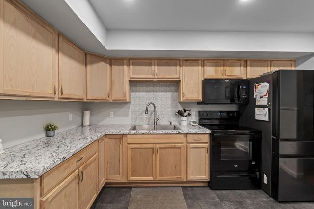 2029 E CEDARVILLE RD, Pottstown, PA 19465